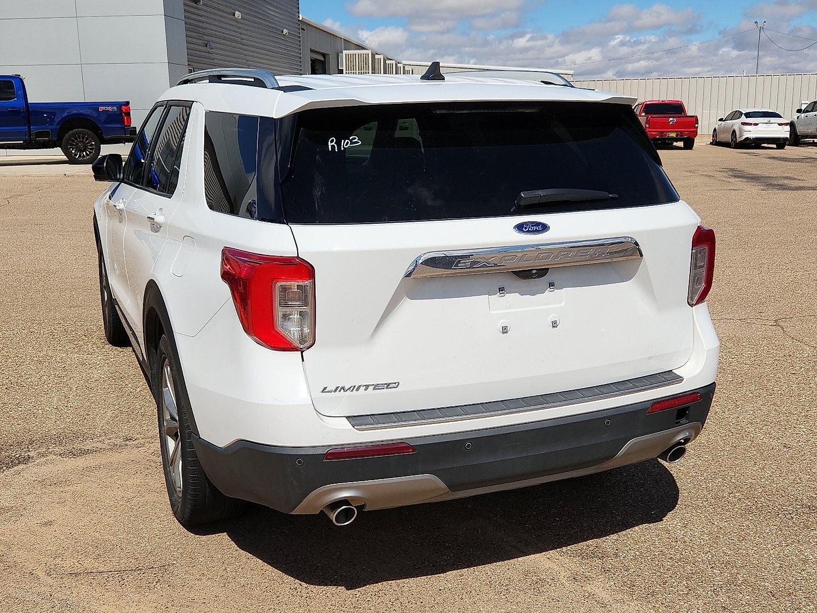 Used 2023 Ford Explorer Limited RWD image 2