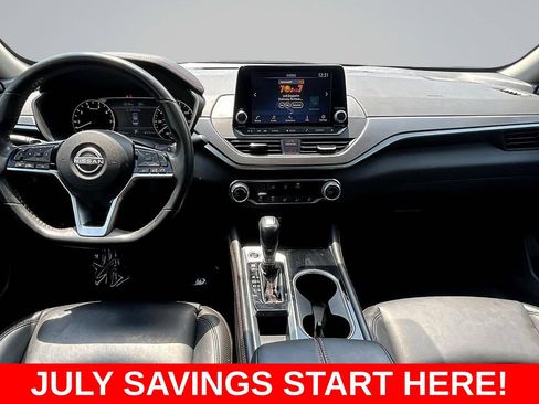 Used 2024 Nissan Altima 2.5 SR FWD image 10
