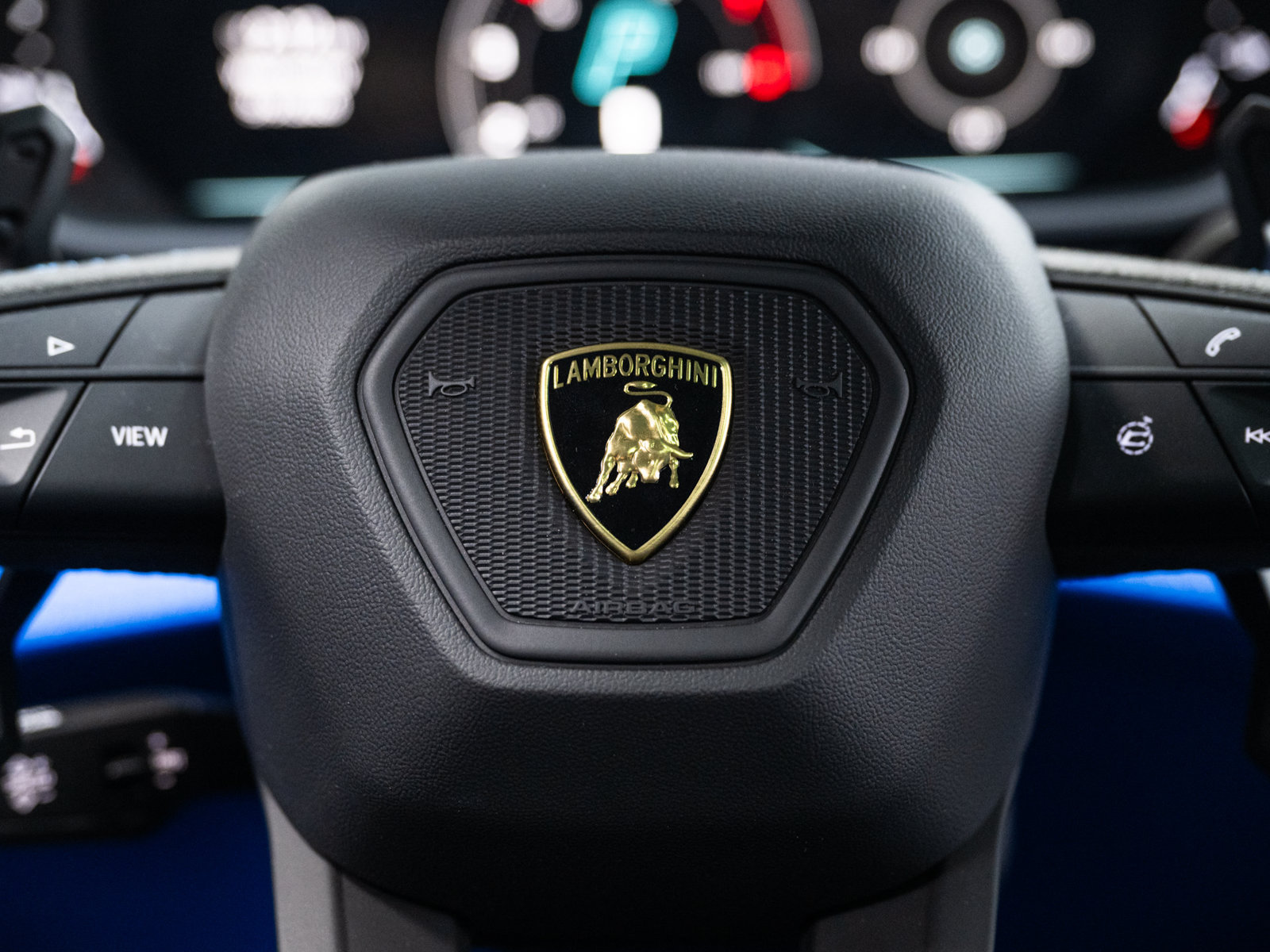 Used 2025 Lamborghini Urus SE AWD/4WD image 79