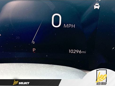 Used 2024 Buick Encore GX Avenir w/ Avenir Convenience Package FWD image 12