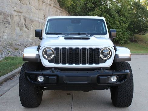 Used 2026 Jeep Wrangler Unlimited Rubicon 392 w/ Quick Order Package 27X Moab AWD/4WD image 2