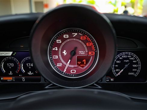 Certified 2022 Ferrari F8 Tributo image 31