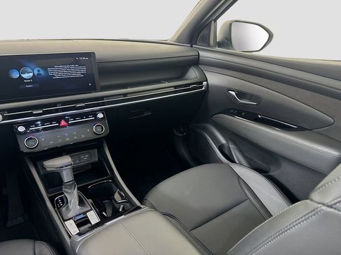 Used 2025 Hyundai Santa Cruz SEL AWD/4WD image 25