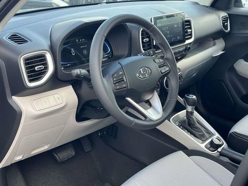 New 2026 Hyundai Venue SEL FWD image 9