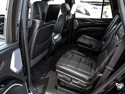 Used 2021 Cadillac Escalade Sport Platinum w/ LPO, ONYX Package AWD/4WD image 46