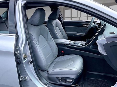 Used 2020 Toyota Avalon Limited w/ Advanced Safety Package FWD image 7