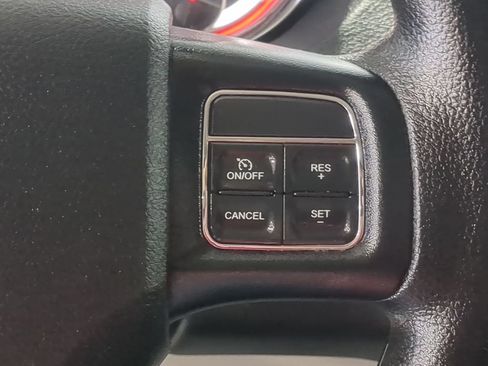 Used 2016 Dodge Grand Caravan American Value Package FWD image 27