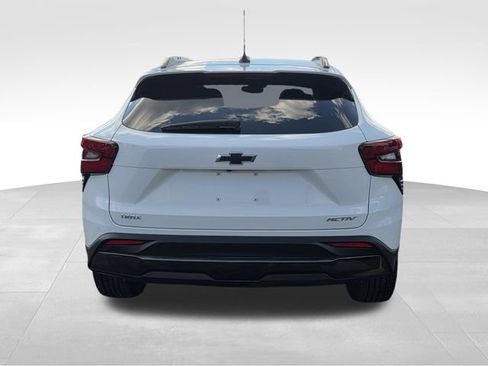 Certified 2024 Chevrolet Trax ACTIV w/ Sunroof Package FWD image 4