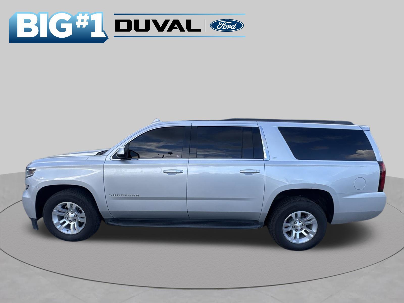 Used 2016 Chevrolet Suburban LT w/ Luxury Package RWD image 6