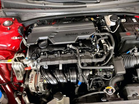 Certified 2023 Hyundai Elantra Limited FWD image 35