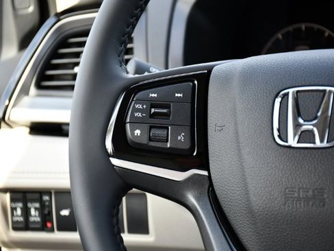 Used 2025 Honda Odyssey Touring image 25