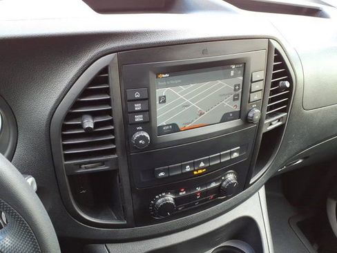 Used 2023 Mercedes-Benz Metris Passenger image 5