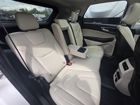 Used 2022 Ford Edge Titanium AWD/4WD image 36