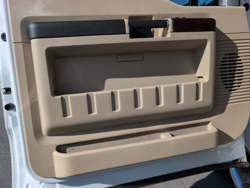 Used 2010 Ford F250 Lariat image 15
