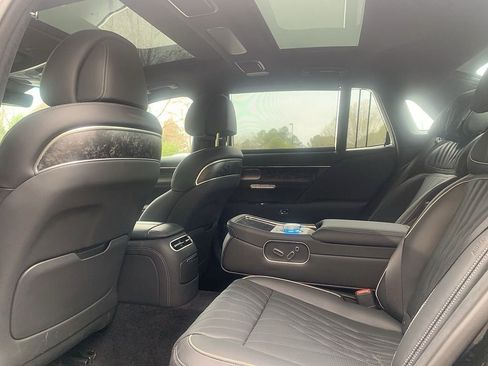 Used 2025 Genesis G90 3.5T AWD/4WD image 20