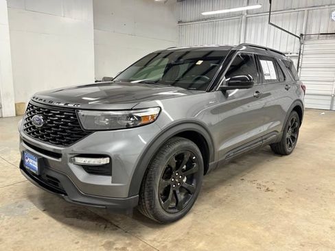 Used 2023 Ford Explorer ST-Line w/ Class IV Trailer Tow Package RWD image 3