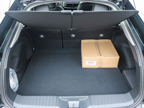 New 2026 Toyota Prius Plug-In Hybrid FWD image 13