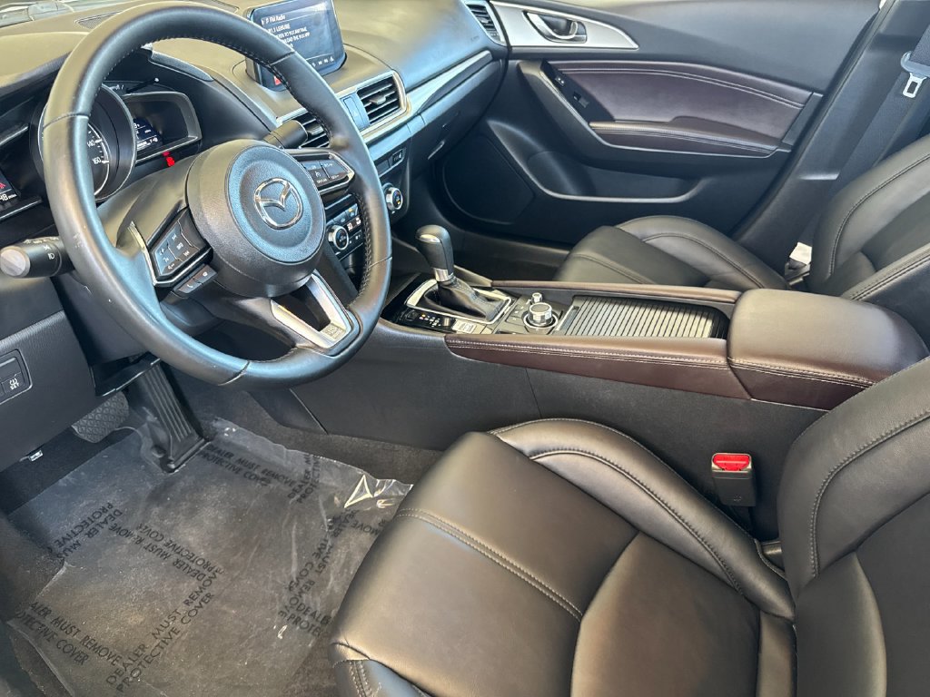 Used 2017 MAZDA MAZDA3 Touring FWD image 9