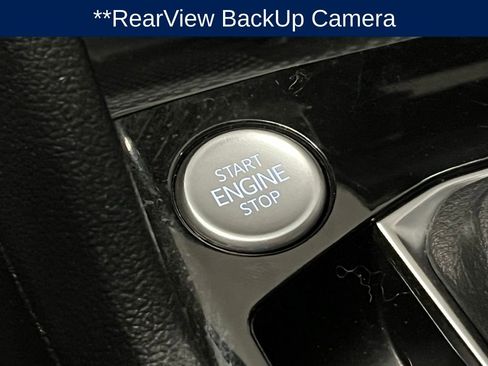 Used 2022 Volkswagen Taos SEL w/ Panoramic Sunroof Package AWD/4WD image 16