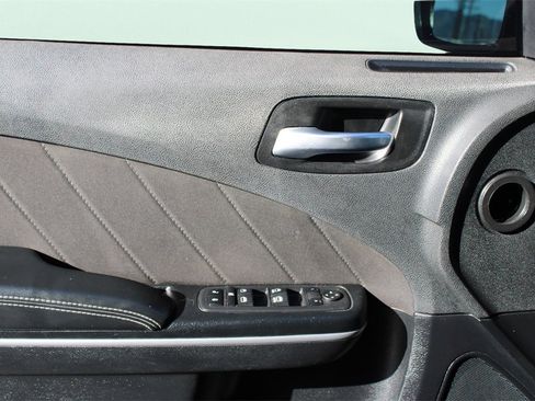 Used 2020 Dodge Charger SXT image 14