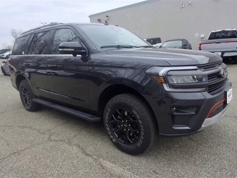 Used 2023 Ford Expedition Timberline image 2
