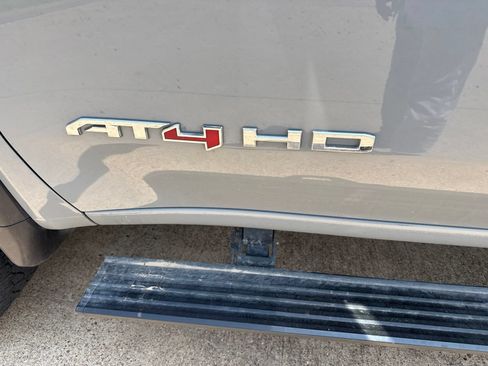 Used 2025 GMC Sierra 2500 AT4 w/ AT4 Premium Plus Package AWD/4WD image 13