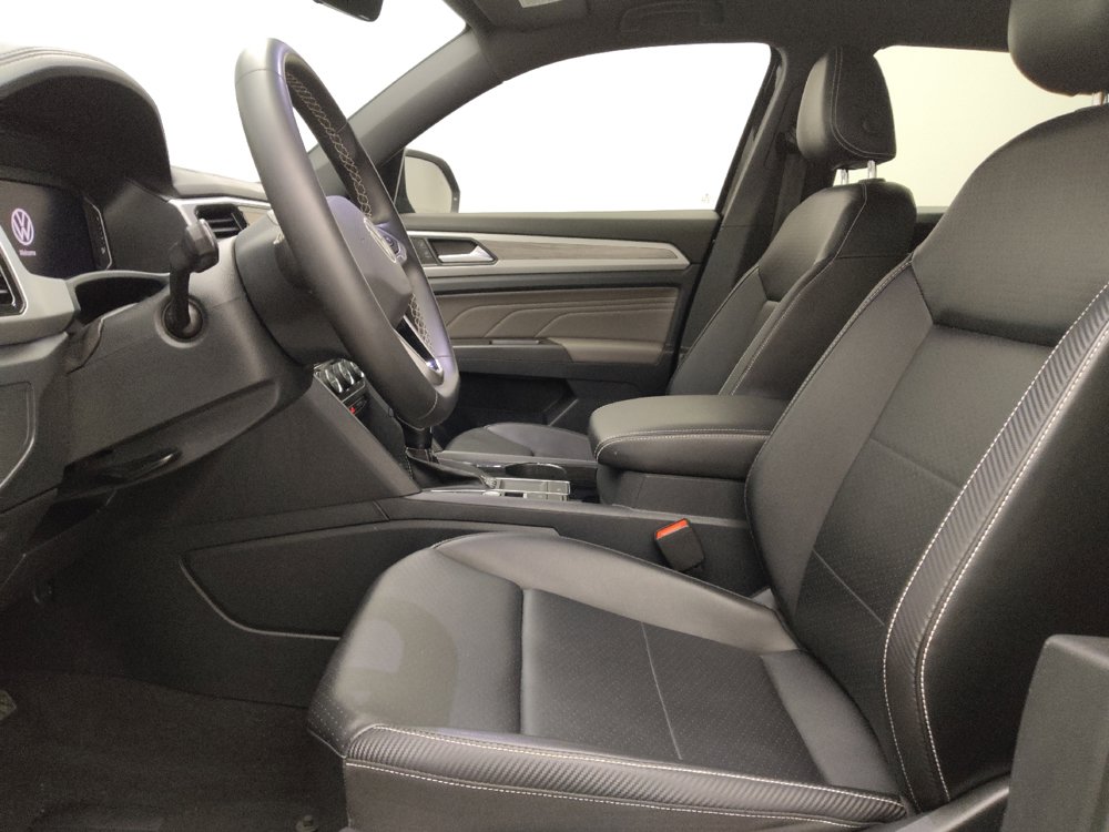 Used 2022 Volkswagen Atlas Cross Sport SE FWD image 17