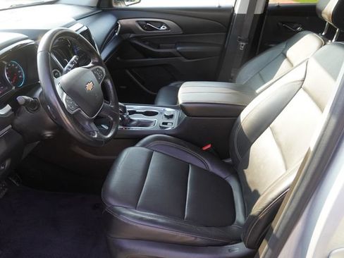 Used 2021 Chevrolet Traverse Premier w/ Redline Edition AWD/4WD image 21
