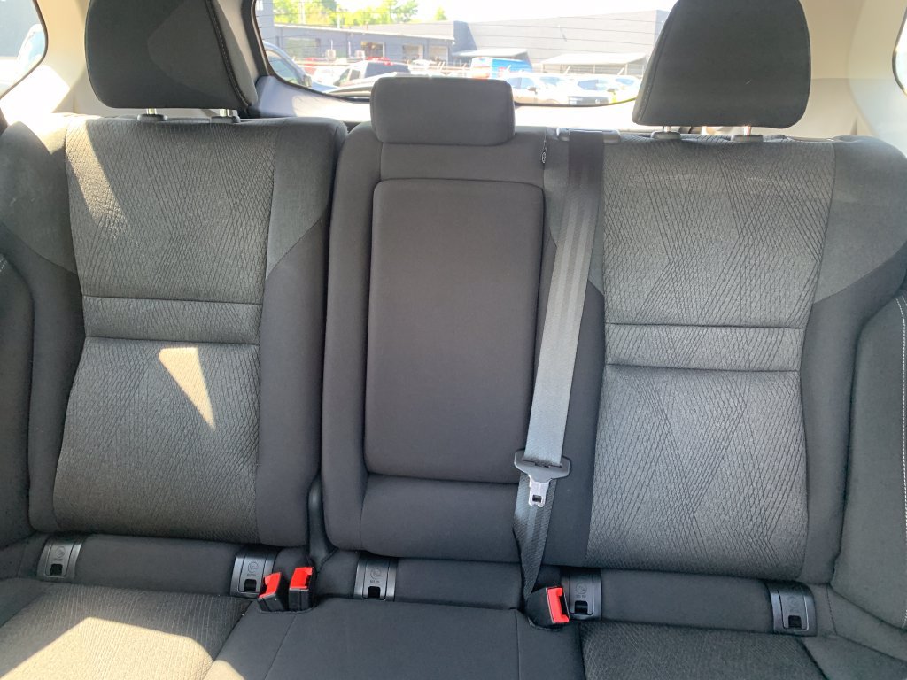 Certified 2025 Nissan Rogue SV FWD image 27