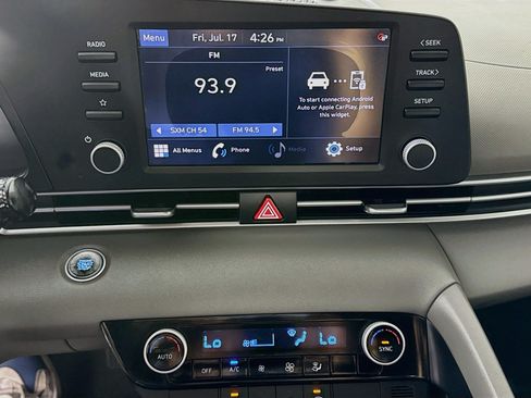 Used 2022 Hyundai Elantra SEL FWD image 18