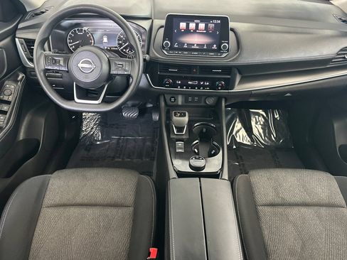 Used 2024 Nissan Rogue SV AWD/4WD image 16