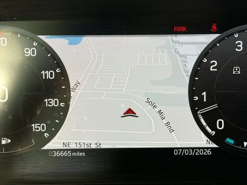 Used 2023 Land Rover Defender 90 X-Dynamic SE AWD/4WD image 12