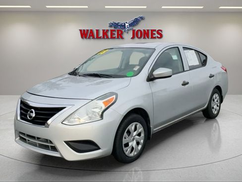 Used 2018 Nissan Versa S Plus image 7