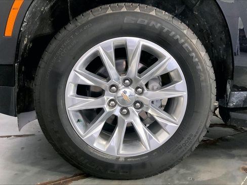 Used 2025 Chevrolet Tahoe Premier AWD/4WD image 9