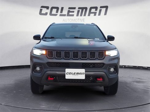 Used 2024 Jeep Compass Trailhawk w/ Trailhawk Convenience Group image 8