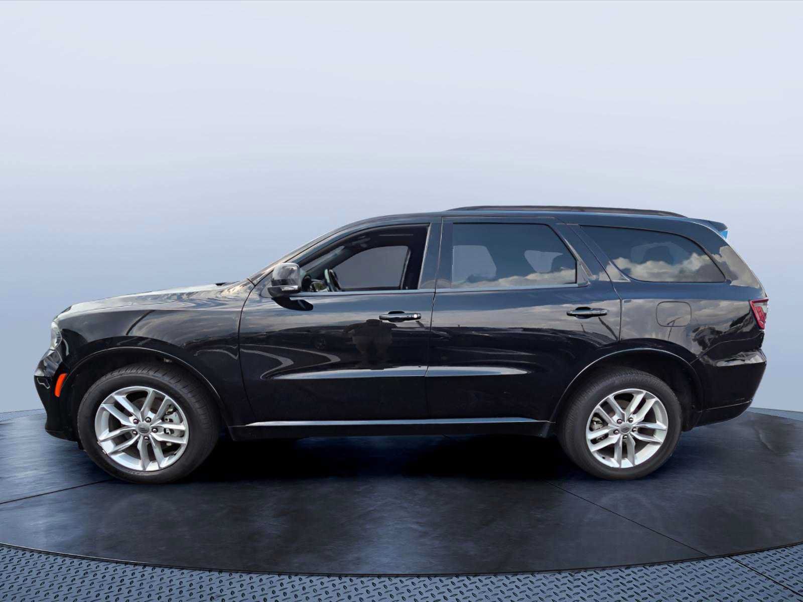 Used 2024 Dodge Durango GT AWD/4WD image 3