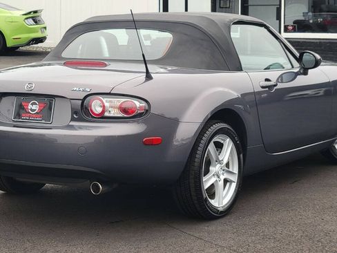 Used 2007 MAZDA MX-5 Miata Sport RWD image 11