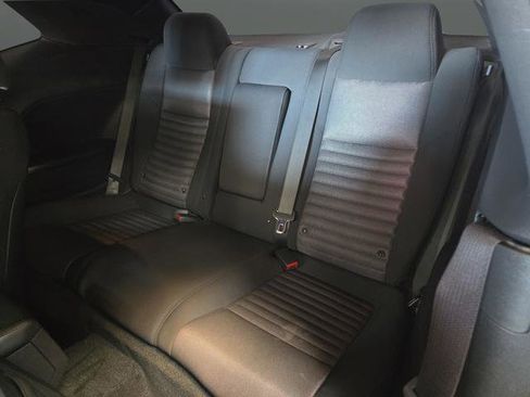 Used 2012 Dodge Challenger R/T image 27
