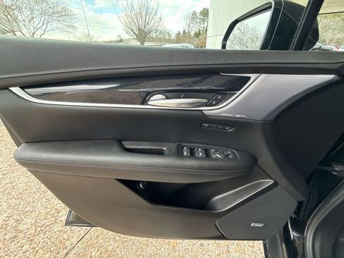 Certified 2025 Cadillac XT5 Premium Luxury image 22