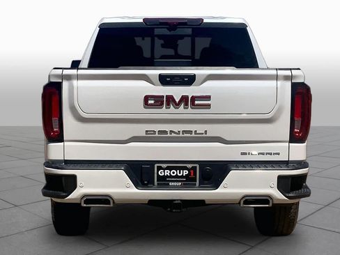 Used 2024 GMC Sierra 1500 Denali w/ Technology Package AWD/4WD image 5