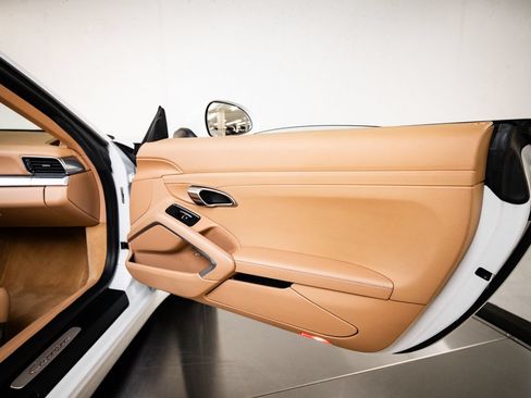 Certified 2017 Porsche 911 Carrera RWD image 27