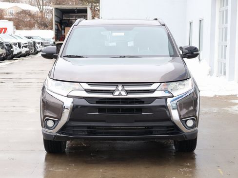Used 2018 Mitsubishi Outlander ES image 5