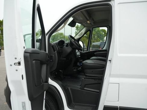 Used 2024 RAM ProMaster 3500 w/ Convenience Group FWD image 12