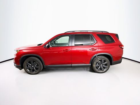 Certified 2025 Honda Pilot Sport image 7