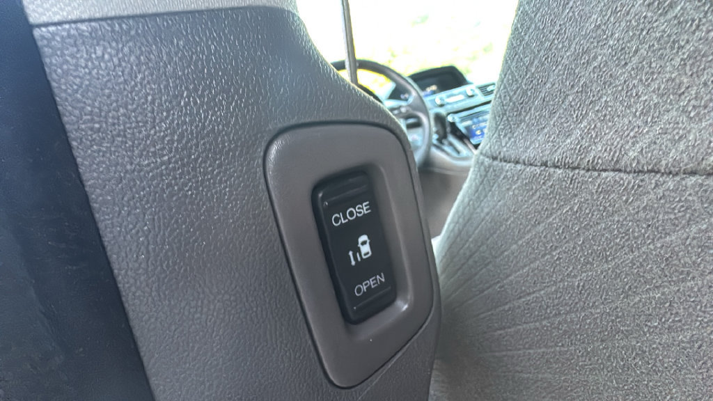 Used 2015 Honda Odyssey EX image 30
