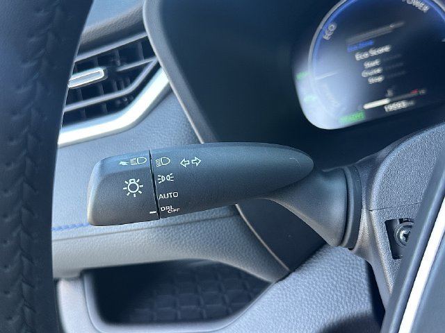 Used 2025 Toyota RAV4 XSE w/ Advanced Technology Package AWD/4WD image 27