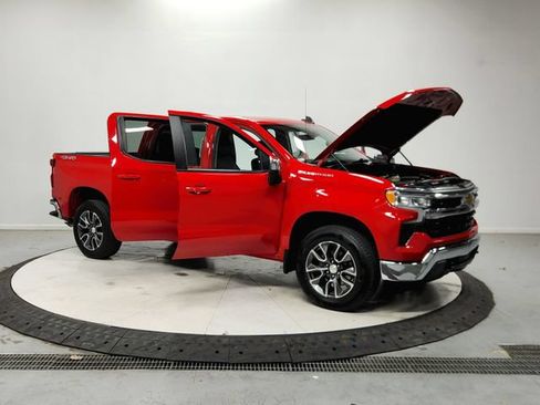 Used 2024 Chevrolet Silverado 1500 LT AWD/4WD image 10