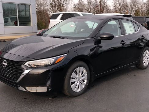 New 2025 Nissan Sentra S image 4