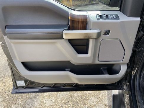 Used 2015 Ford F150 Lariat w/ Equipment Group 501A Mid image 11