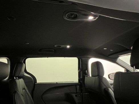 New 2026 Chrysler Voyager LX image 30